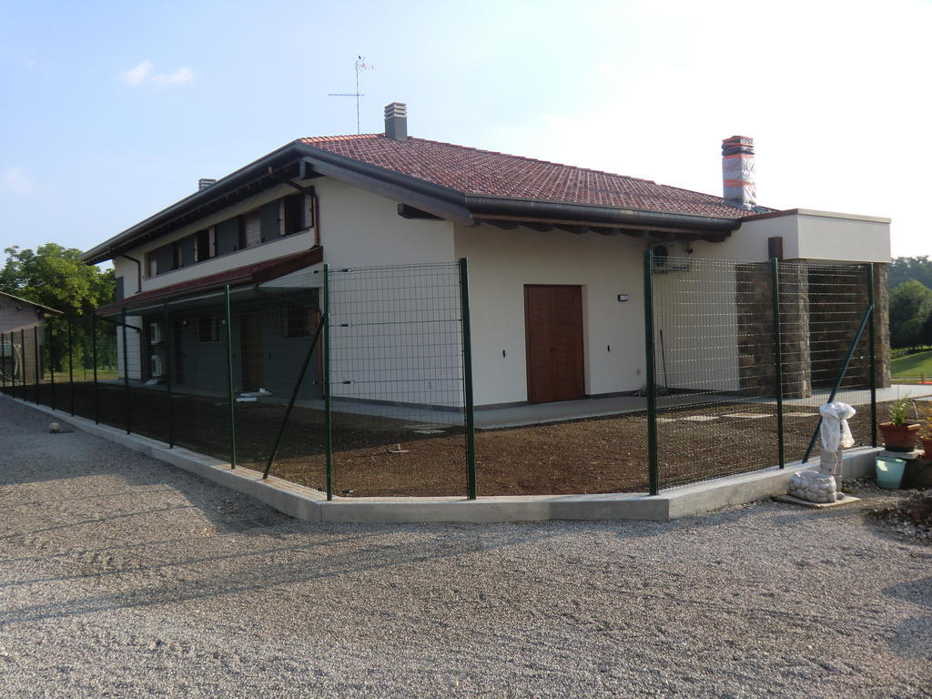 Alloggio Agrituristico Ai Tre Castelli Moruzzo Eksteriør bilde