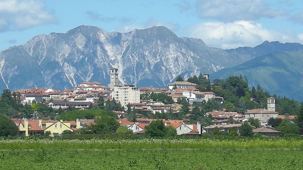 Alloggio Agrituristico Ai Tre Castelli Moruzzo Eksteriør bilde
